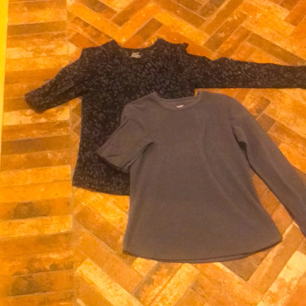 **2 long sleeve climate right sleeve shirts**